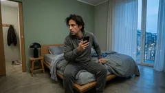 Risvegli notturni improvvisi: cosa succede nel cervello quando stress e ansia restano accesi